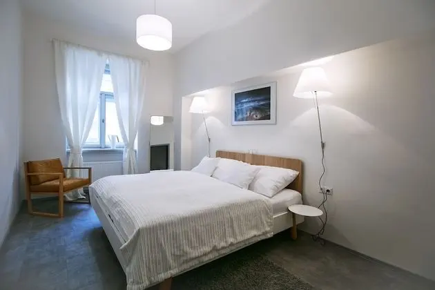 Design Apart Daire, 1 En Büyük (King) Boy Yatak (3A)