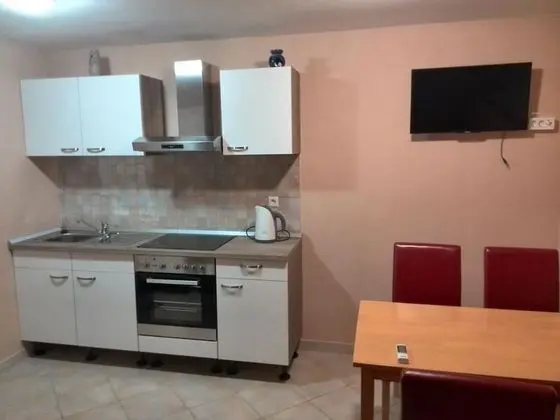 Basic Apart Daire, Tepe Manzaralı