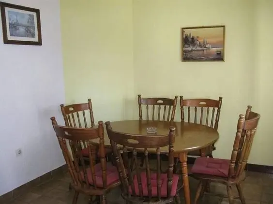 Apart Daire, 1 Çift Kişilik Yatak ve Çekyat