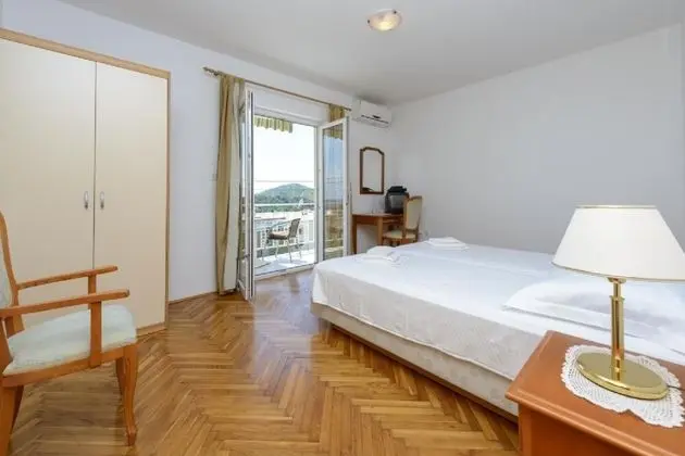 Tek Büyük Yataklı Oda, Balkon, Deniz Manzaralı
