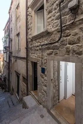 Studio Apartment (1st floor)