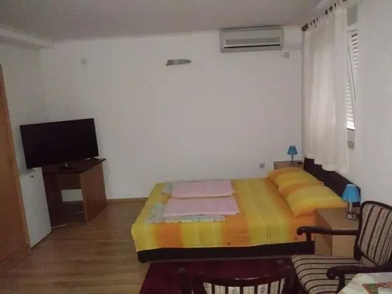 Basic Apart Daire, Vadi Manzaralı