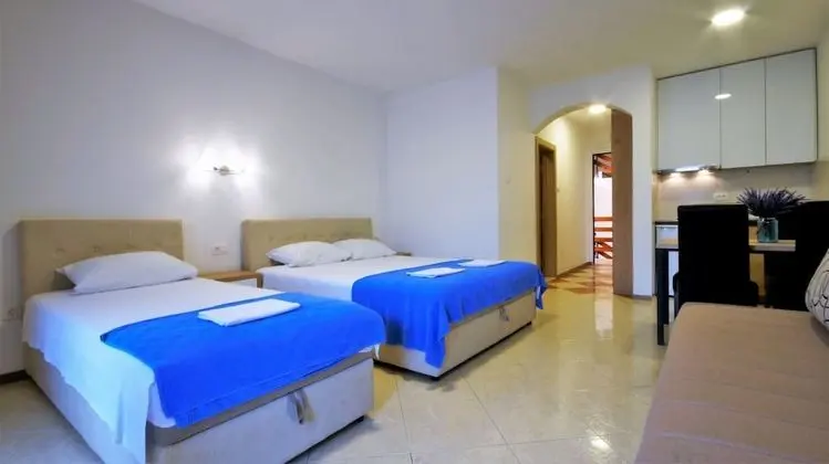 Comfort Stüdyo, Teras