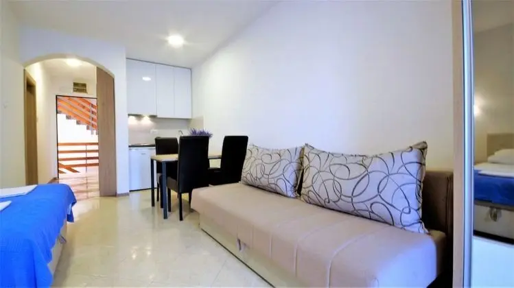 Comfort Stüdyo, Teras