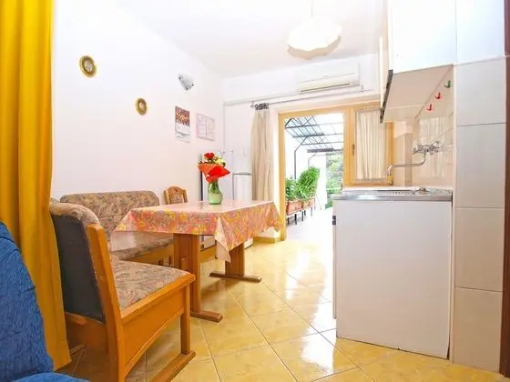 Apart Daire, 1 Yatak Odası (1348/12669)