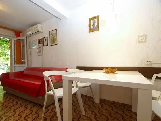 Apart Daire, 1 Yatak Odası (1348/12670)
