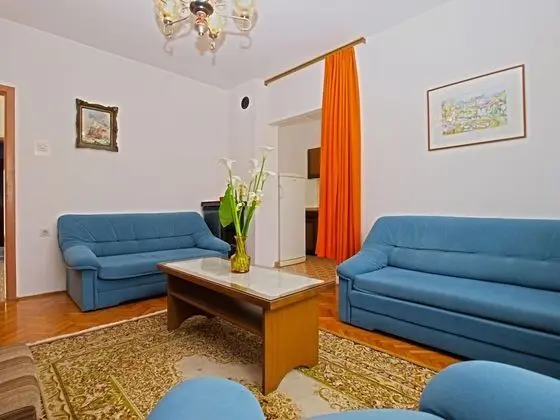 Apart Daire, 2 Yatak Odası (1348/12797)