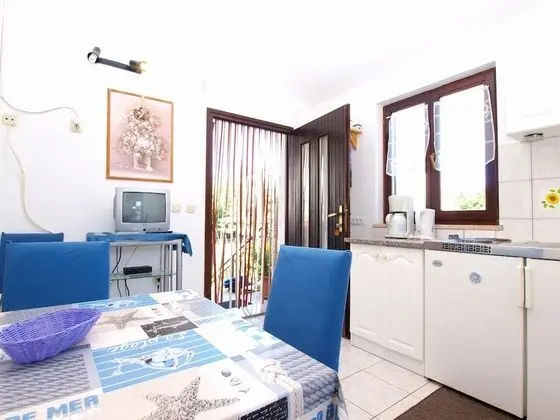 Apart Daire, 2 Yatak Odası (1398/13155)