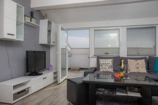 Apart Daire, 2 Yatak Odası (Leni)
