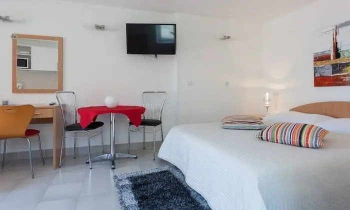 Stüdyo, Kısmi Deniz Manzaralı