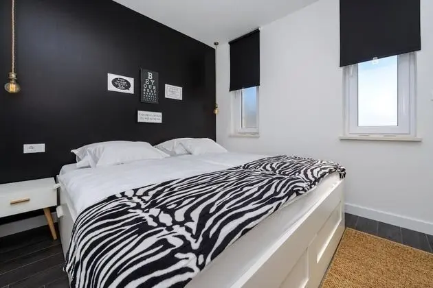 Apart Daire (1 Bedroom Apt with Terrace n Sea View)