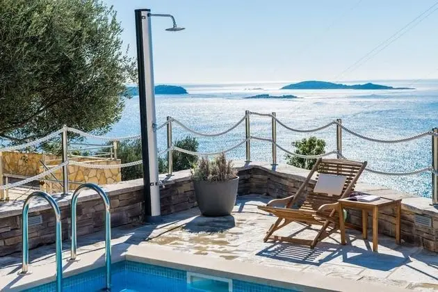 Apart Daire (1 Bedroom Apt with Terrace n Sea View)