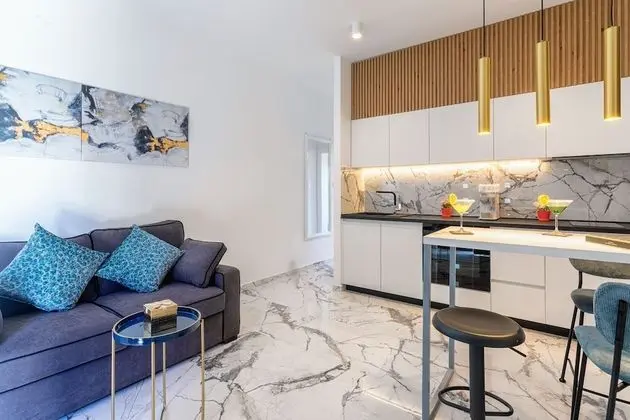 Exclusive Designer Apartment (no swimming pool)