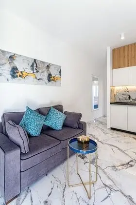 Exclusive Designer Apartment (no swimming pool)