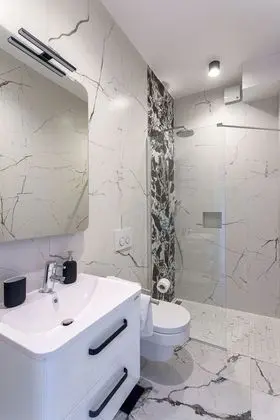 Exclusive Designer Apartment (no swimming pool)