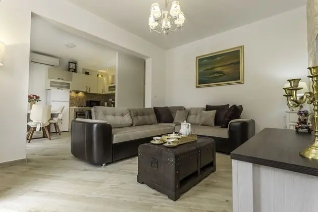 Luxury Apart Daire, Havuz Kullanımı, Havuz Manzaralı