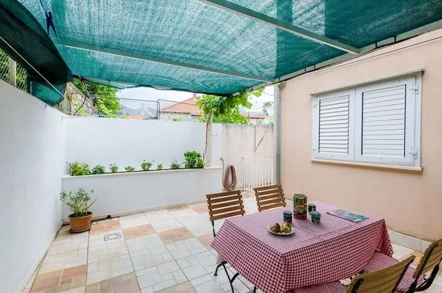 Superior Apart Daire, Teras