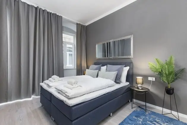 Deluxe Stüdyo (Nikola)