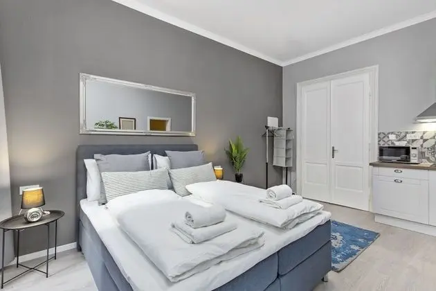 Deluxe Stüdyo (Nikola)