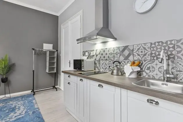 Deluxe Stüdyo (Nikola)