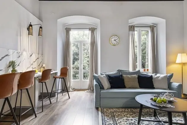 Superior Apart Daire, Balkon (Captain Arthur)