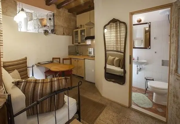 Standard Stüdyo, Şehir Manzaralı