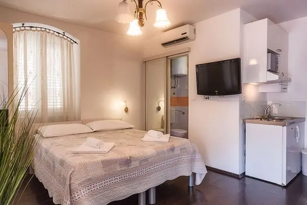 Deluxe Stüdyo Süit