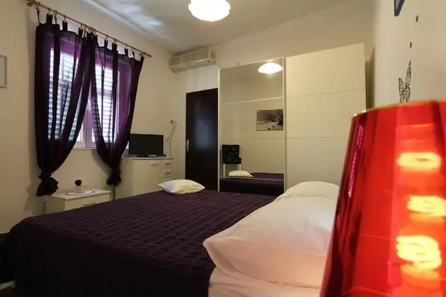 Stüdyo (Studio Apartment with Sea View)