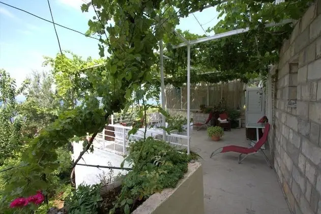 Stüdyo (Studio Apartment with Sea View)