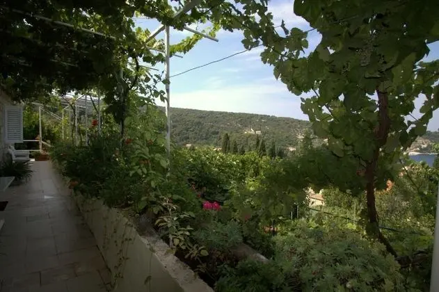 Üç Kişilik Oda (Triple Room with Sea View)