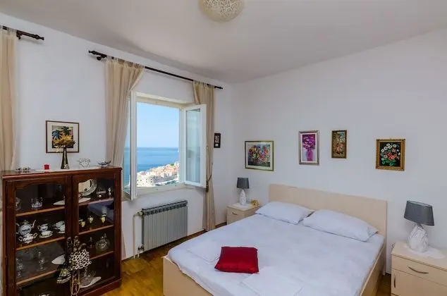 Stüdyo (Studio Apartment with Sea View)