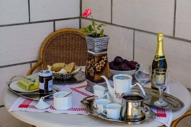 Stüdyo (Studio Apartment with Sea View)