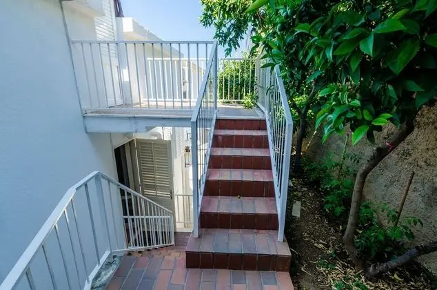 Stüdyo (Studio Apartment with Sea View)