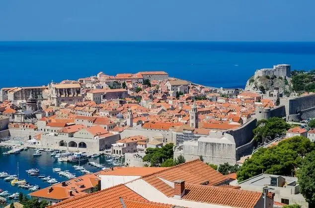 Stüdyo (Studio Apartment with Sea View)