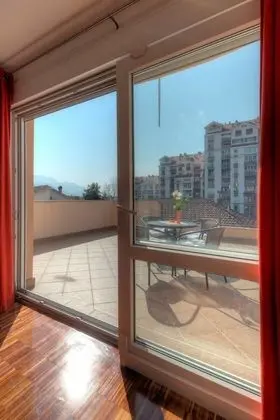 Luxury Apart Daire, 1 Yatak Odası, Teras, Bahçeli