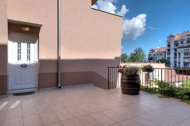 Luxury Apart Daire, 1 Yatak Odası, Teras, Bahçeli