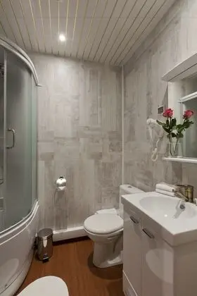 Comfort Tek Büyük Yataklı Oda