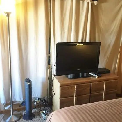 2 Bedrooms, 2 Bath, Balcony, Kitchen, Queen Airbed