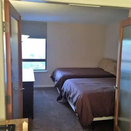 2 Bedrooms, 2 Bath, Balcony, Kitchen, Queen Airbed