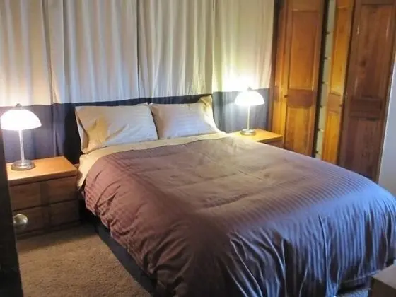 2 Bedrooms, 2 Bath, Balcony, Kitchen, Queen Airbed