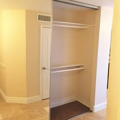 2 Bedrooms, 2 Bath, Balcony, Kitchen, Queen Airbed