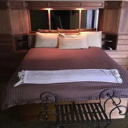 Premium, 1 King Bed, 1 Queen Air Bed, 2 Bath, Balcony, Kitchen