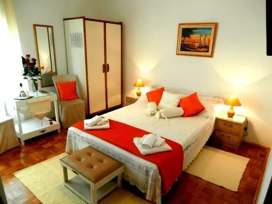 Premium Tek Büyük Yataklı Oda