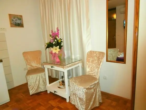 Premium Tek Büyük Yataklı Oda