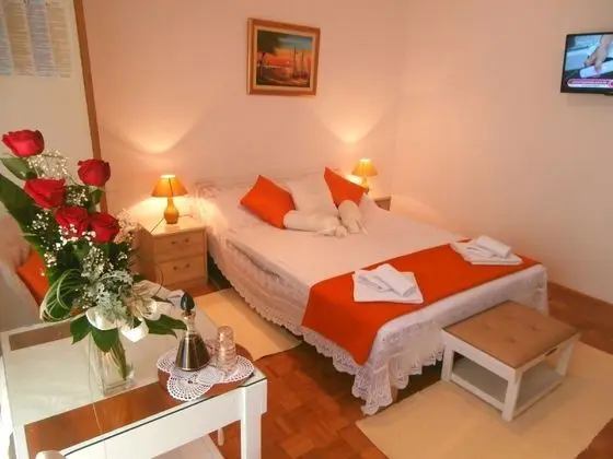 Premium Tek Büyük Yataklı Oda