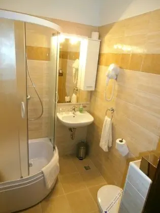 Premium Tek Büyük Yataklı Oda