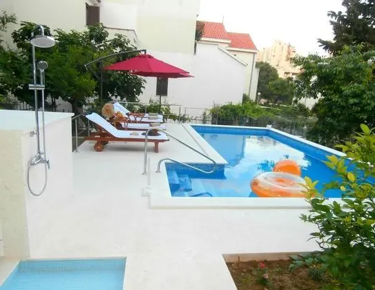 Premium Tek Büyük Yataklı Oda