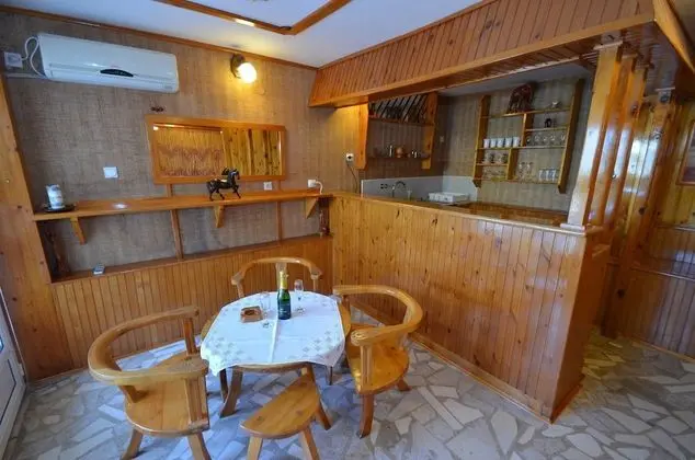 Basic Apart Daire, Deniz Manzaralı