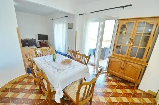 Classic Apart Daire, Deniz Manzaralı