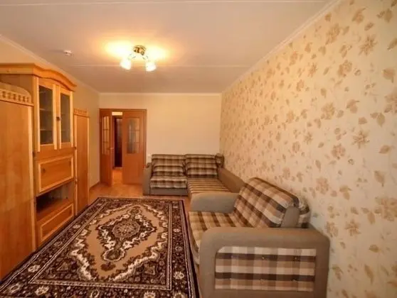 Apart Daire, 1 Yatak Odası (69 B/4 Krasnoarmeyskiy Avenue)